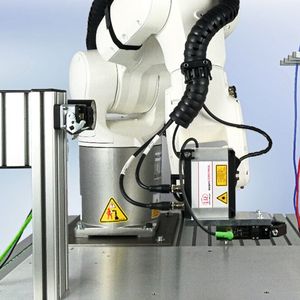 The Scancontrol laser line scanners use the laser triangulation principle to capture two-dimensional profiles on a wide variety of object surfaces.(Image: Micro-Epsilon Messtechnik GmbH & Co. KG)