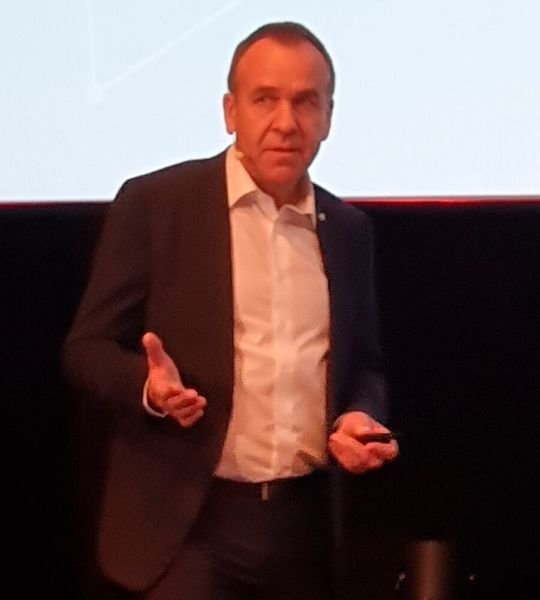 Thomas Schwerwietes, Evonik Industries, ergänzte: „Wir fangen in der Automatisierungstechnik ja nicht bei Null an, sondern das Fundament für autonome Anlagen ist bereits gelegt.“ (Bild: Kempf/VCG)