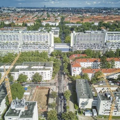 Nachhaltige Quartierserweiterung: In Berlin-Wilmersdorf entstehen sechs neue Wohngebäude, die sich optimal in das bestehende Umfeld integrieren.

 (Bild: Plansite)