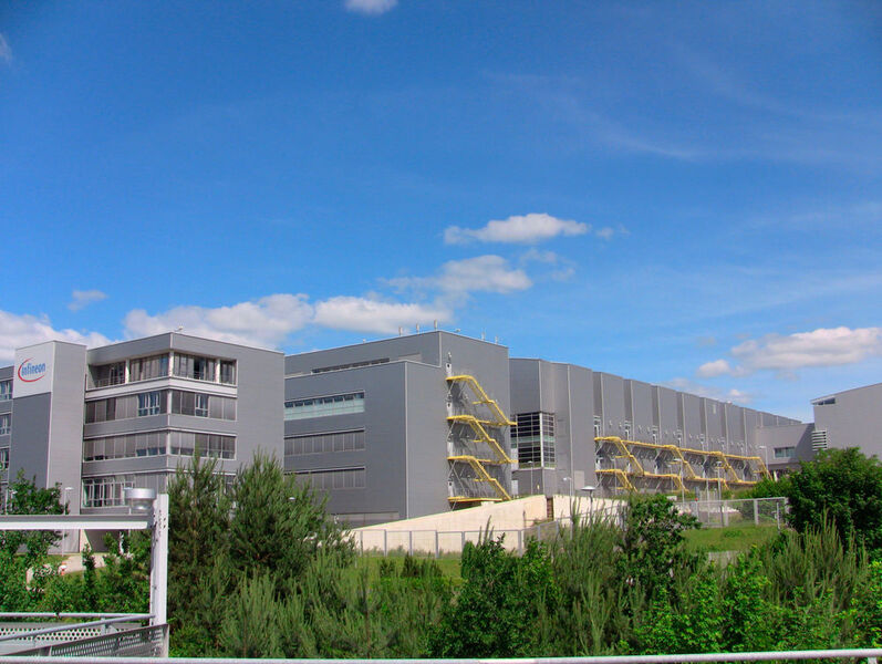  Im Rahmen der Nachhaltigkeitsstrategie bei Infineon installierte Robotron am Standort Dresden ein Kennzahlenmonitoring für die Energieeffizienz der Anlagen.  (Infineon Technologies Dresden)