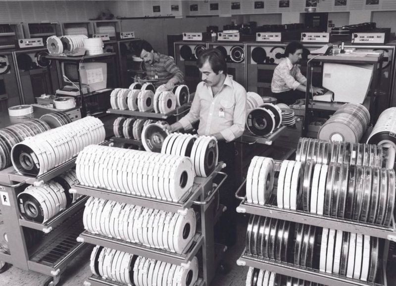 Magnetbandspeicher im Datev-Rechenzentrum in den 1970er Jahren. (Bild: Datev eG)