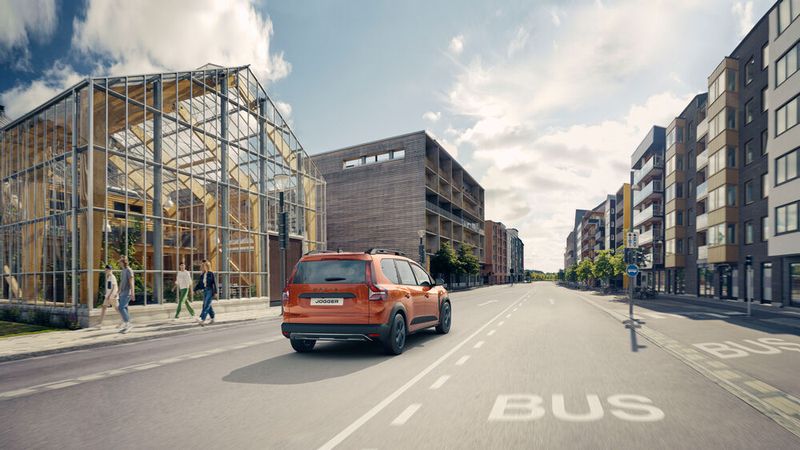 Der Dacia ist 4,31 Meter lang. (Bild:Dacia)