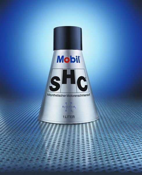 High-Tech in sichtbarer Verpackung: Die von der Gemini-Raumkapsel inspirierte Form der ersten Mobil-1-Öldose – noch mit dem ursprünglichen Produktnamen „SHC“.  (Foto: Exxon Mobil)