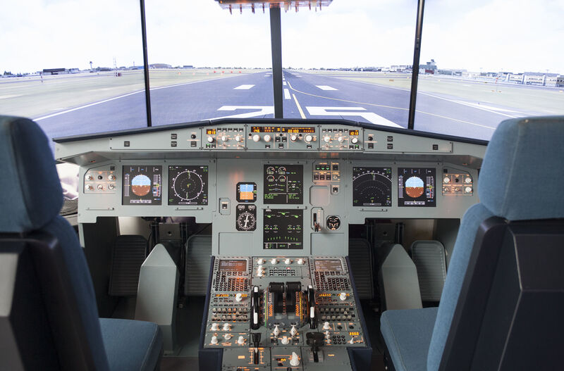 Cockpit Airbus A320 (Ebertlang)