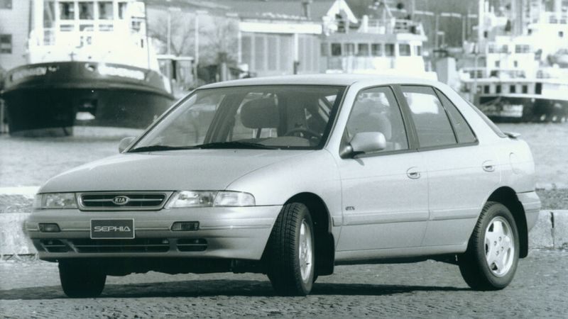 1993 startete Kia in Deutschland, erstes Modell war der viertürige Sephia. (Bild: Kia)