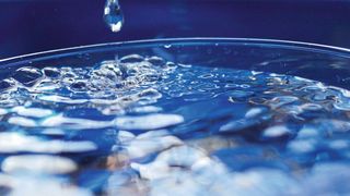 Rührwerke sorgen maßgeblich dafür, dass die Verbraucher frisches klares Trinkwasser genießen können. (moritz320 / pixabay.com)