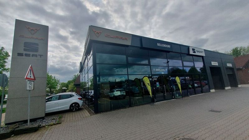 Das Autohaus Bellendorf in Kirchhellen wird in zweiter Generation betrieben. In 30 Jahren des Bestehens hat sich der Seat- und Cupra-Betrieb einen riesigen Kundenstamm geschaffen.(Bild:  Grimm – VCG)