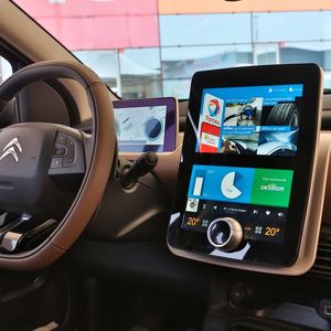 Moderne Autos sind heute schon fahrende Computer: Sie sammeln permanent Daten über die Außen- und Innenwelt.