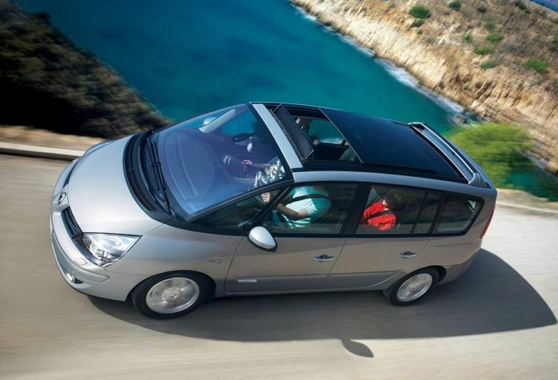 Für die Großfamilie geht es automobil etwas größer - französisch natürlich - im Renault Espace. (Archiv: Vogel Business Media)