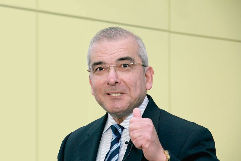 „80 % der weltweiten Werkzeugmaschinenexporte gehen in Länder, in denen nur 20 % der Weltbevölkerung leben“, sagt Dr. Ömer Sahin Ganiyusufoglu, Berater bei Shenyang. (Itasse)