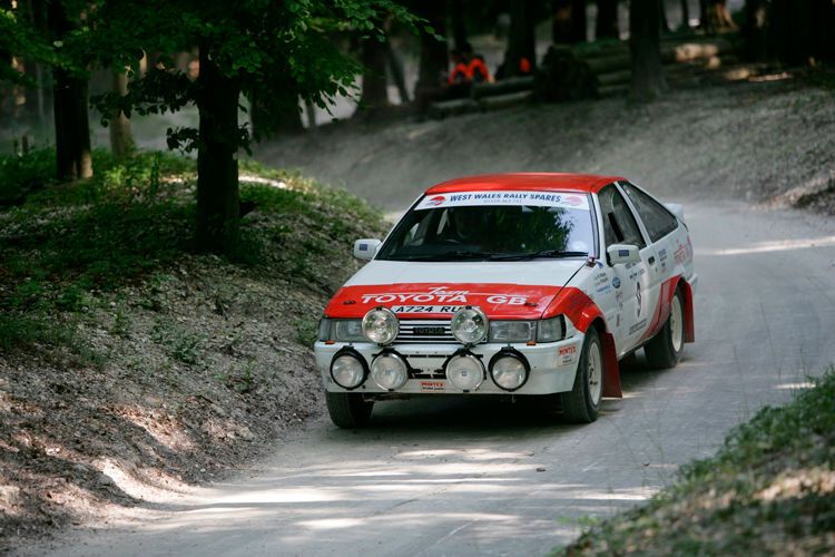 Auch im Motorsport war der Corolla weiterhin vertreten, hier ein Exemplar aus dem Jahr 1984. (Toyota)
