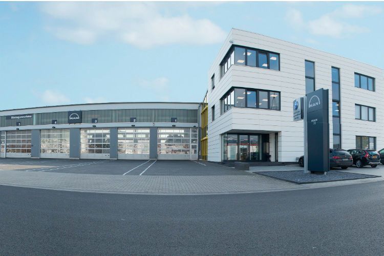 Die Marke Truckxxgroup ist mittlerweile in der Branche und beim Kunden angekommen. Der vor fünf Jahren gegründete Verbund von elf Unternehmen und einer Vielzahl an Serviceverträgen und Dienstleistungen erweist sich heute als richtige Entscheidung. (Truckxxgroup)
