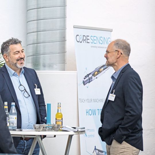 Die Ausstellung - im Hintergrund der Stand von Core Sensing - ist fester Bestandteil des Pumpenforums Die Ausstellung - im Hintergrund der Stand von Core Sensing - ist fester Bestandteil des Pumpenforums
