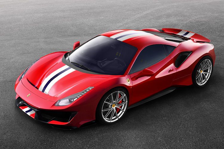 Wie es sich gehört, hat auch Ferrari mit dem 488 Pista ein neues Genf-Schmankerl im Messegepäck dabei. (Ferrari)