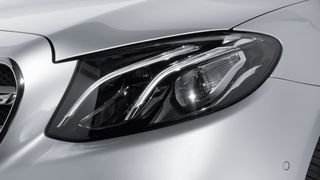 Covestro und Ausell wollen aus Scheinwerfern neue Autoteile herstellen.  (Bild: Covestro)