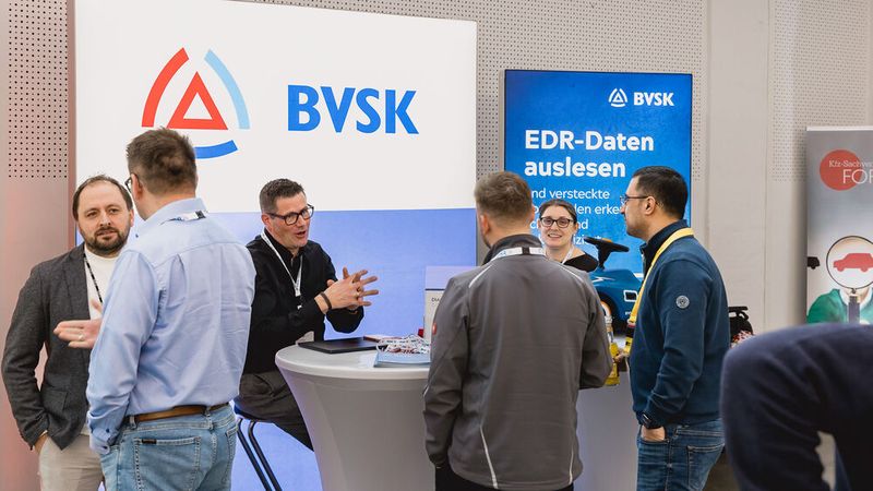 Trotz des straffen Programms kam das Netzwerken nicht zu kurz. (Bild: Stefan Bausewein)