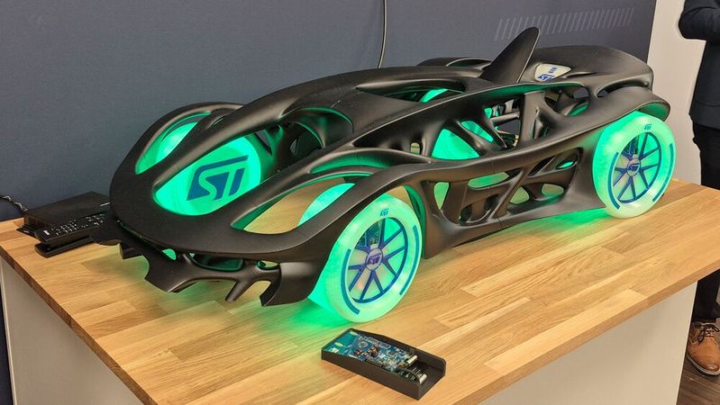 Auf der Embedded World zeigte ST Microelectronics die Funktionsweise des SoCs ST64UWB-A100 für Anwendungsfälle wie digitale Schlüssel und präzise Fahrzeuglokalisierung.(Bild:  Stefanie Eckardt)