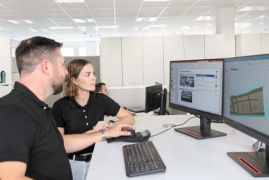 The starting point for the project was the customised programming and CAM simulation. The basis for a powerful and robust complete solution is the perfect interaction of machine, tool, and process. This ensures that every detail is optimised for performance and reliability, and the machining is designed for maximum productivity.(Source: Mapal)