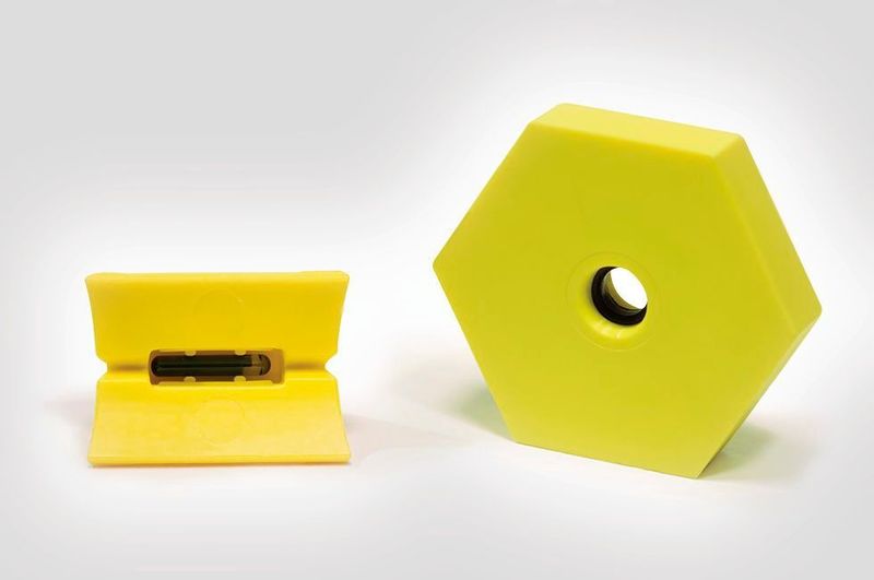 Zubehör mit eingebetteten HF-RFID-Tags ebenfalls erhältlich (Hellermann Tyton)