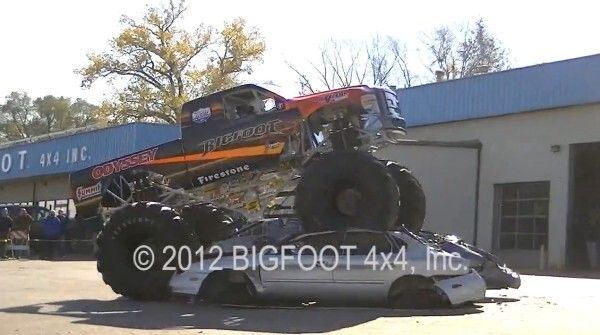 Der Bigfoot 20: der weltweit erste Monstertruck mit Elektroantrieb macht mit über 260 kW und 1100 Nm Autos umweltschonend platt (Bild: Bigfoot 4x4 Inc.)