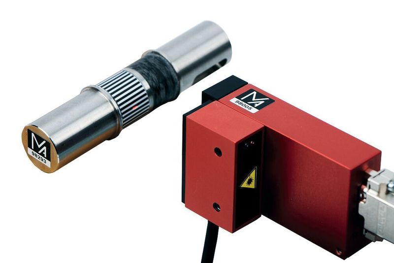 Der neue Lasersensor von Manner mit einer Detektionsreichweite bis 50 mm dient der komfortablen Drehzahlerfassung. (MANNER Sensortelemetrie)