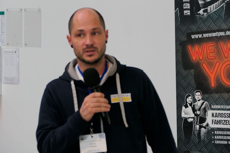 Der sichere Umgang mit Klebstoffen war das Thema von Patrick Lindner, Niesmann Caravaning GmbH. (Bild: Wenz - VCG)