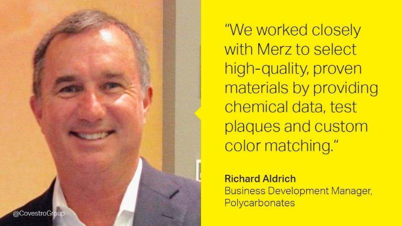 „Während unserer engen Zusammenarbeit mit Merz Pharma haben wir chemische Daten, Prüfplatten und kundenspezifische Farbmuster zur Verfügung gestellt, um hochwertige, bewährte Werkstoffe für das Behandlungssystem auszusuchen“, Richard Aldrich, zuständig fürs Polycarbonatgeschäft von Covestro LLC im Südwesten der USA. (Covestro)