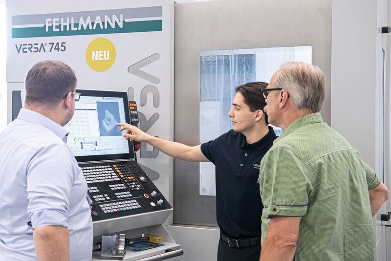 Der Ausstellungsbereich wurde rege für Gespräche  und Networking genutzt. (Bild: Thomas Entzeroth)