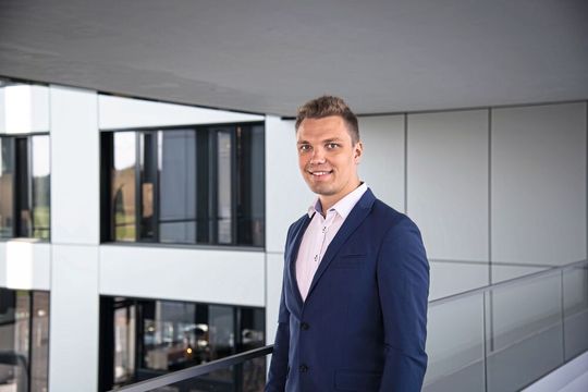 Kilian Brans M.Sc. ist Projektmanager der Gruppe Grundlagen der Zerspanung des Lehrstuhls für Fertigungstechnologie an der RWTH Aachen.(Bild:  RWTH Aachen)