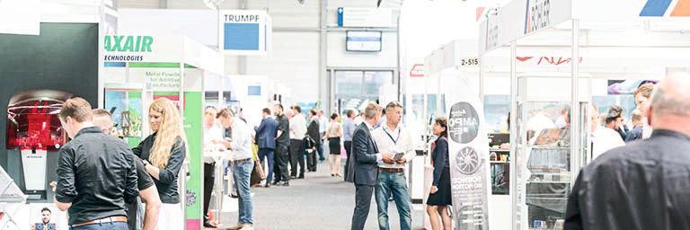 Am zweiten Messetag sind die Gänge der Messehalle gut besucht. Insgesamt haben knapp 5.000 Besucher die 208 Aussteller der Rapid.Tech 2018 besucht.(Bild:  Christian Seeling)