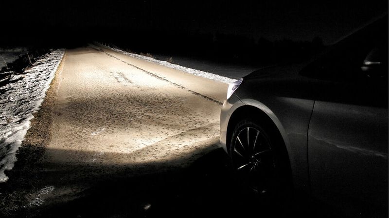 ... herkömmliche Halogenlampen.  (Bild: ADAC)