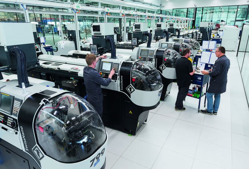 Zwölf Swissnano im Dienste der Genauigkeit «Die Maschine hat uns eindeutig neue Möglichkeiten mit Blick auf die Realisierung kleiner Präzisionsteile eröffnet», Claude Konrad, Polydec. (Tornos)