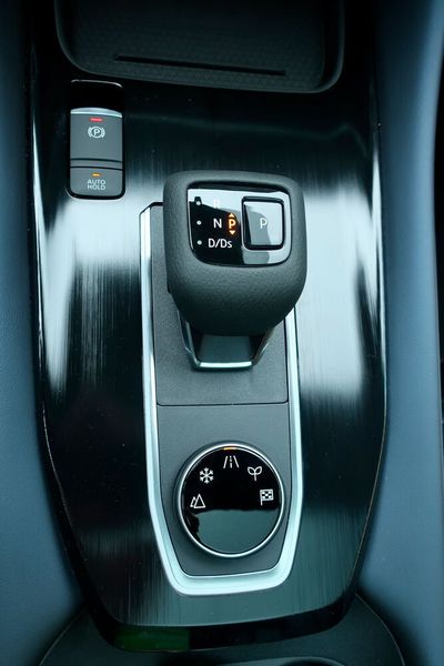 Die stärkere Variante gibt es wahlweise mit „Xtronic“-Automatik. (Simon/»kfz-betrieb«)