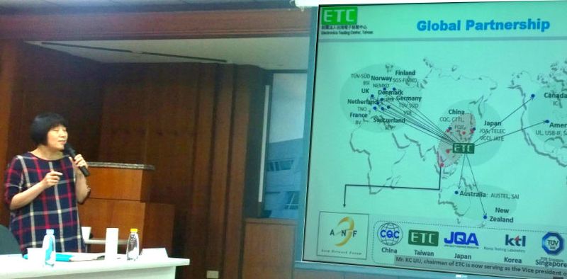 Pearl Leu, Section Manager bei ETC: „Da die Prüfvorschriften in jedem Land unterschiedlich sind, arbeiten wir auch mit Test- und Zertifizierungsstellen in anderen Ländern zusammen, unter anderem mit dem TÜV Süd, dem TÜV Rheinland und dem VDE in Deutschland.“ (Bild: Thomas Kuther)