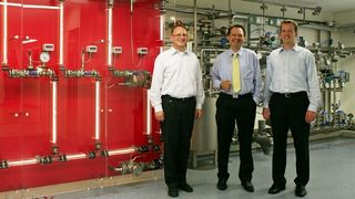 Franz Gysi Schulungszentrum und dessen Planer: Bernhard Feuerhuber, Franz Gysi und Erich Ermel (Archiv: Vogel Business Media)