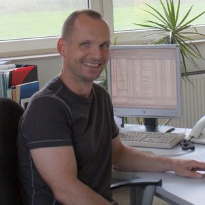 Onno Bitter, Geschäftsführer der Bitter Anlagenbau GmbH hat mit der von Sirtec konzipierten „Raumspar-Mattec“ jetzt gut Lachen...