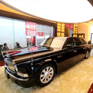 Mit diesem Fahrzeug soll Chinas Staatsführung künftig durch Peking fahren.