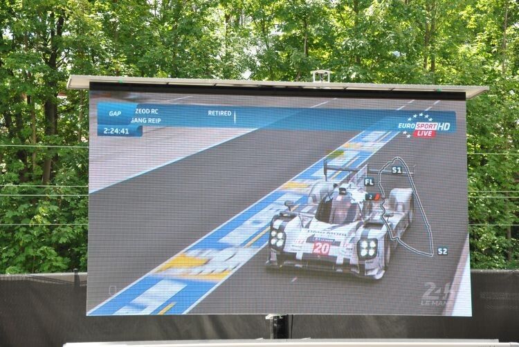 Was wäre das für eine Ende gewesen? Porsche führt in Le Mans 2014 – leider nicht lange. (Foto: Dominsky)