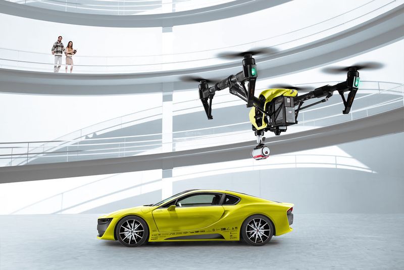 Die Zukunft des Fahrens: Rinspeed zeigt mit dem selbstfahrenden und mit einer Drohne ausgestatteten Concept Car „Σtos“  die Möglichkeiten, aber auch Fragen der Automobilen-Zukunft auf. (Rinspeed Etos)