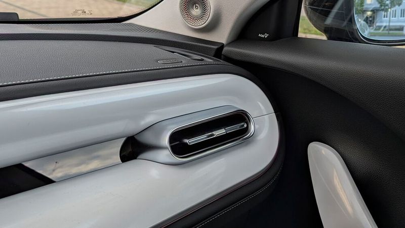 Die Lack- und Aluminiumoberflächen sehen natürlich schön aus, aber ... (Bild: Rosenow – VCG)