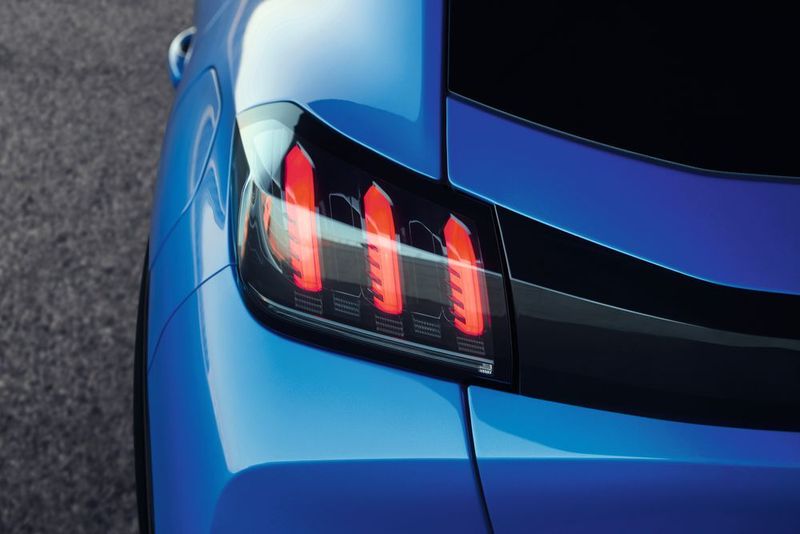 ... und den drei LED-Krallen pro Licht-Einheit. (Peugeot)