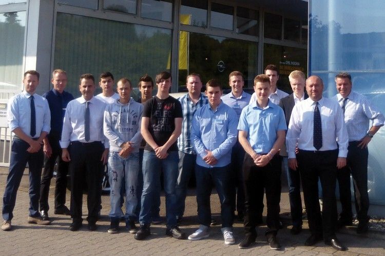 Das Team von Gebrüder Nolte begrüßte in diesem Jahr zehn neue Auszubildende. (Foto: Gebrüder Nolte)