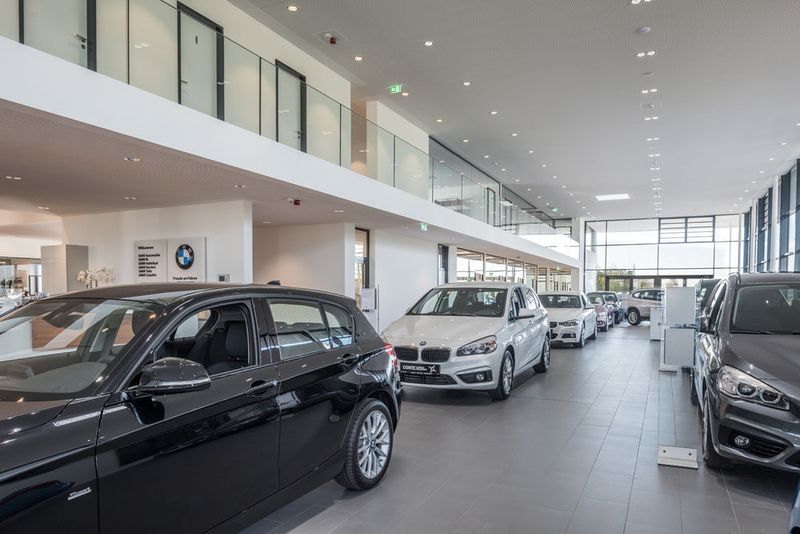 Neben BMW-Fahrzeugen ... (Autohaus Cuntz)