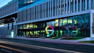 Der Bau einer Großanlage für die Produktion von MDI, eines Vorprodukts für die Polyurethan-Hartschaumherstellung, wurde von Covestro erneut gestoppt. Hier mehr zu den Hintergründen. (Bild: Covestro)