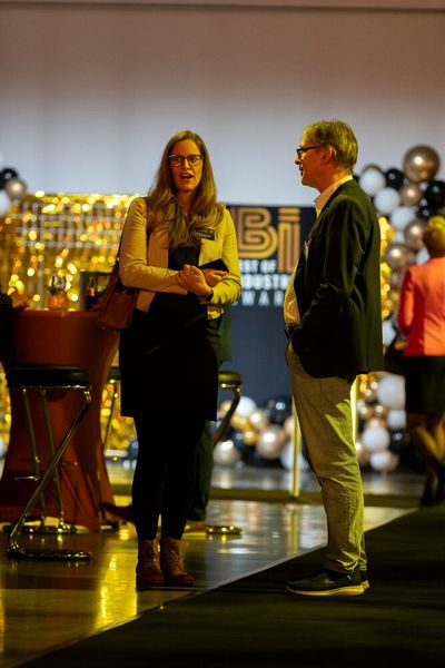 So manche feierten bis spät in die Nacht. (Bild: Vogel Communications Group / Human)