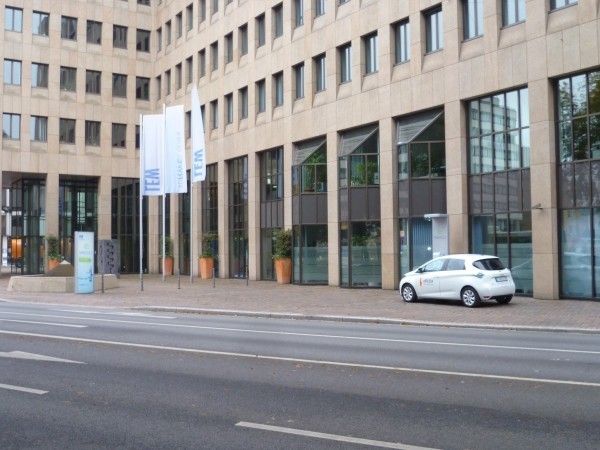 Von Flensburg nach Füssen einmal durch ganz Deutschland ging es am Montag den 14.10.2013 mit dem eMobil ZOE (Bild: eRUDA)