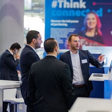 Auf der Interpack 2026 zeigt Multivac unter anderem, wie Smart Services und nachhaltige Technologien die gesamte Wertschöpfungskette optimieren. (Bild: Multivac)