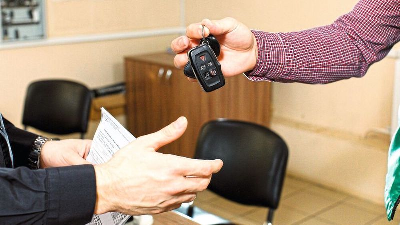 Die Coronakrise trifft im Handwerk vor allem das Kfz-Gewerbe besonders schwer. Die Eigenkapitalreserve vieler Betriebe ist aufgebraucht. (Bild:  gemeinfrei /  Pixabay)