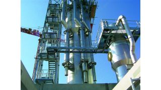 Seit 2004 steht in Sünching eine Verdampferanlage mit dem größten Edelstahlfallstromverdampfer der Welt. 160 000 Liter werden hier pro Stunde verdampft. (Archiv: Vogel Business Media)