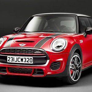 Mini bringt im kommenden Jahr seine neue Power-Version auf den Markt: Der John Cooper Works (JCW) glänzt mit dem stärksten, je in einem Mini-Serienmodell eingesetzten Motor.